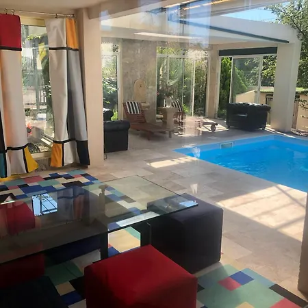 Avec Piscine Ubytování v soukromí